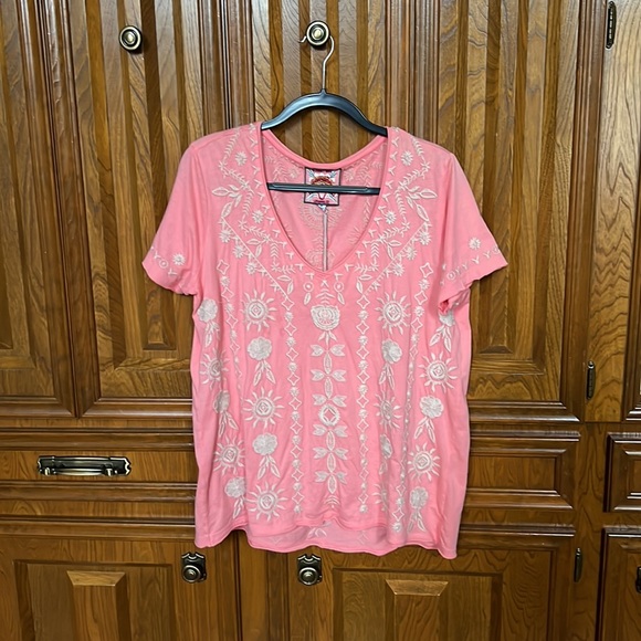 Johnny Was Makana Everyday Tee - Picture 3 of 11